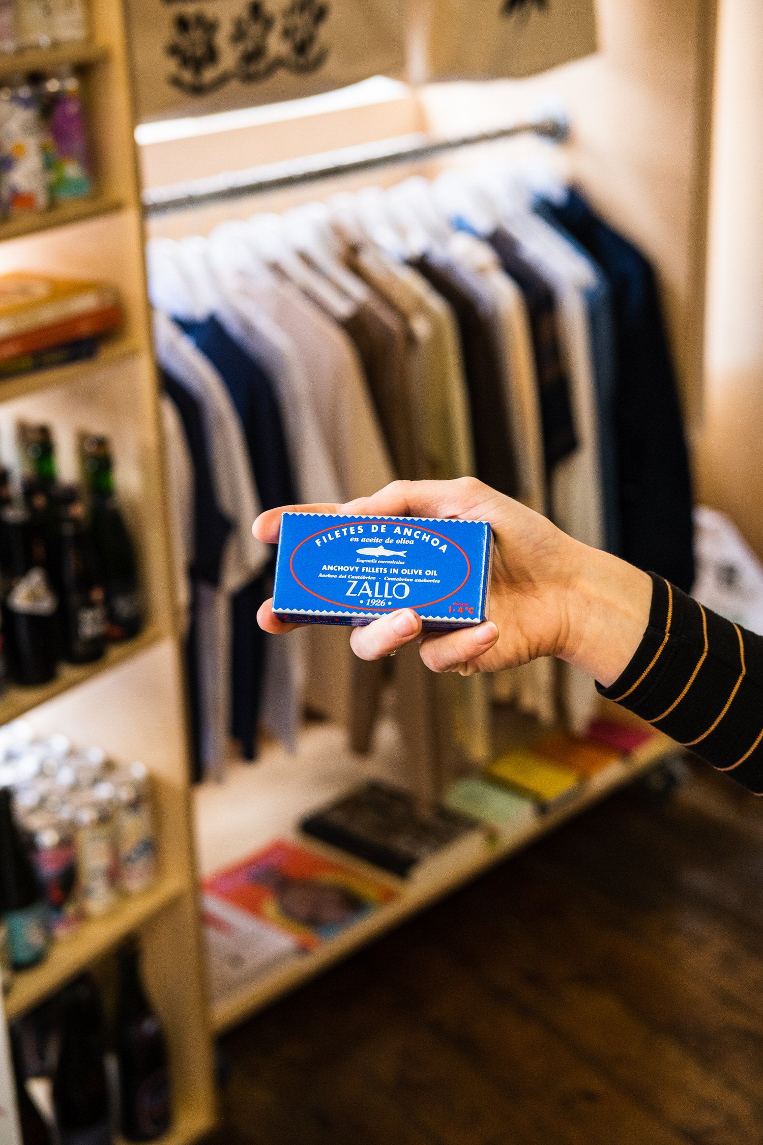 Zallo Anchovies in olive oil image 0