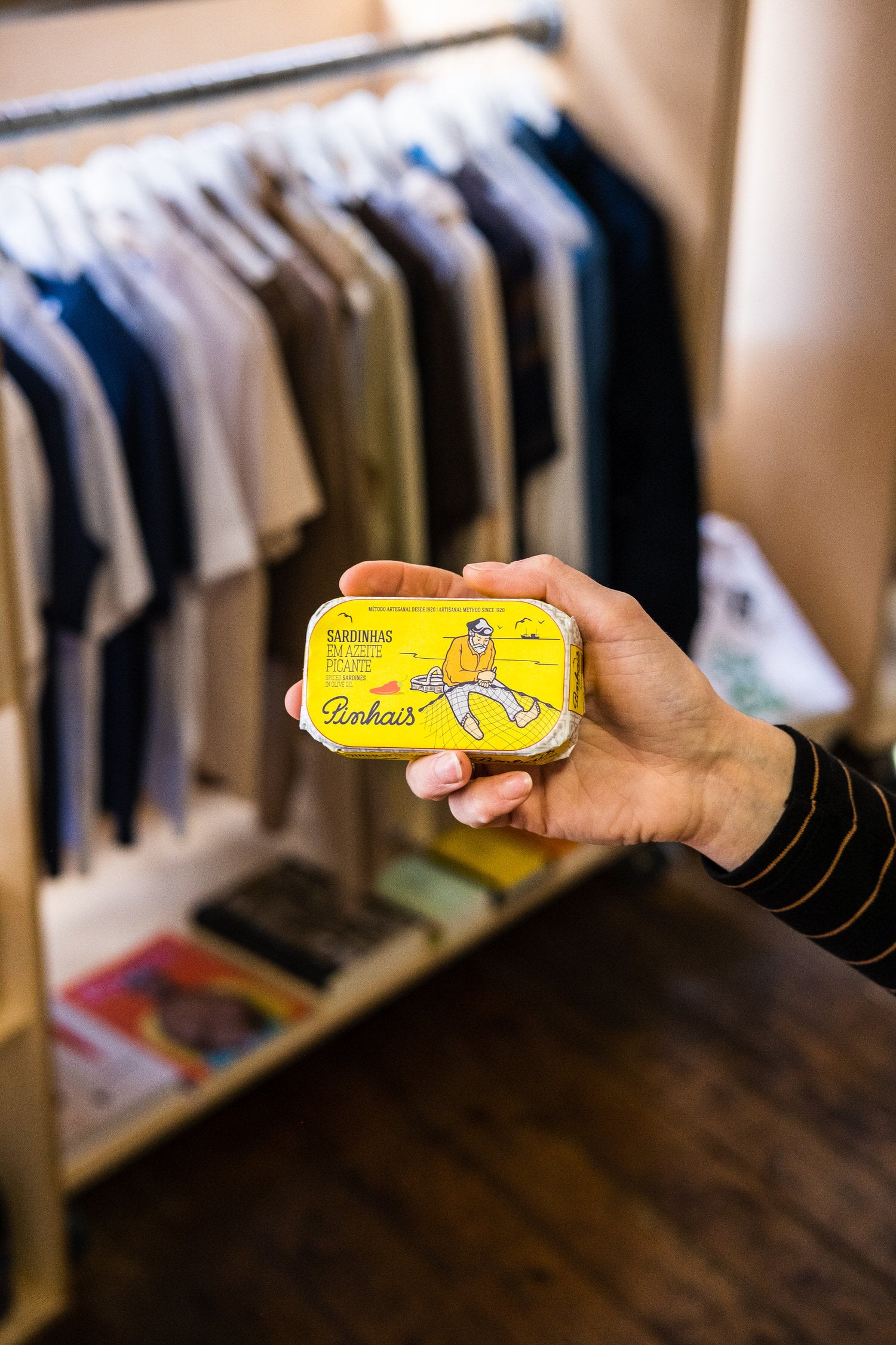 Pinhais Sardines in Spicy Olive Oil image 0