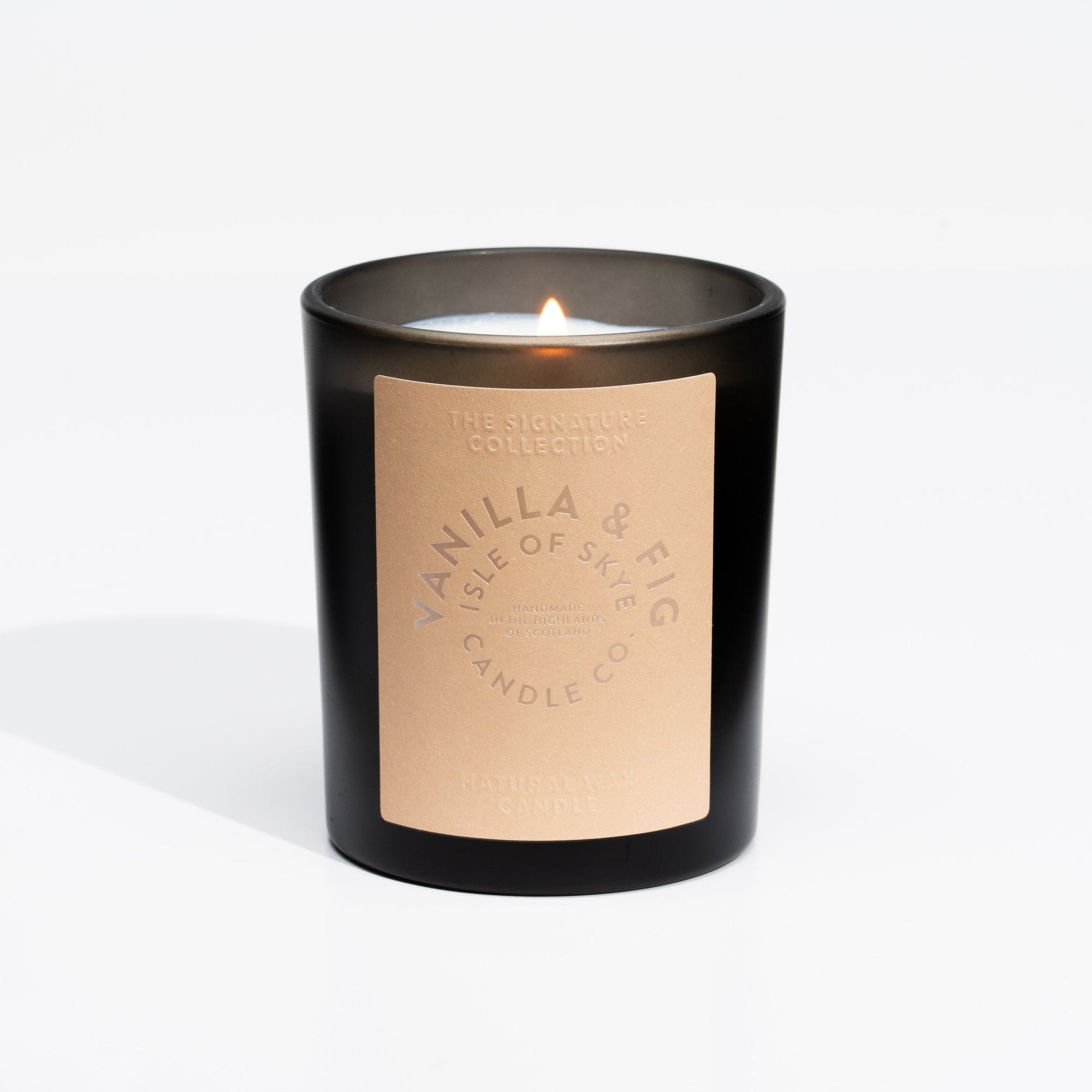 Close-up of Isle of Skye Candle Company Vanilla & Fig Black on a white background 