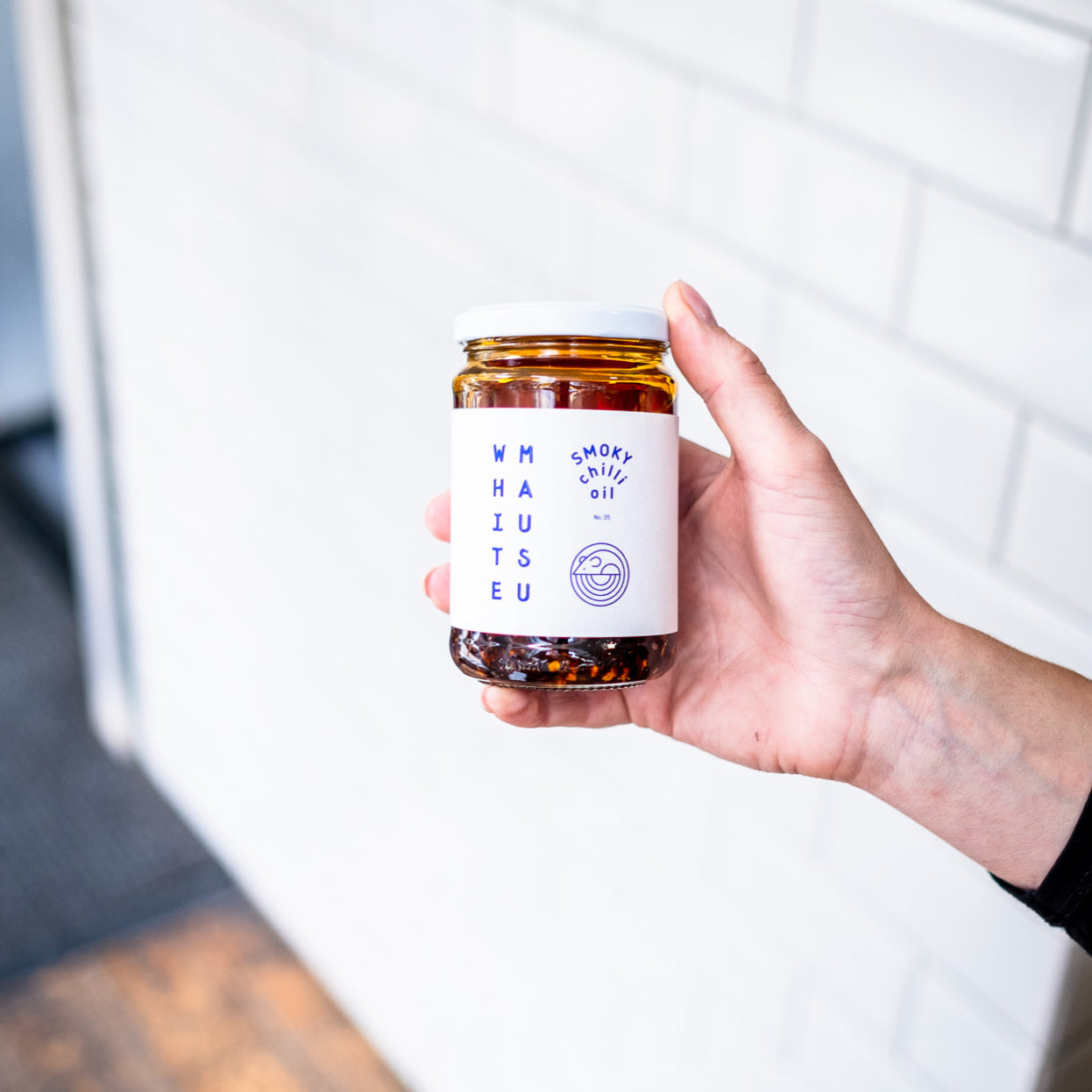 White Mausu Smokey Chilli Oil image 1