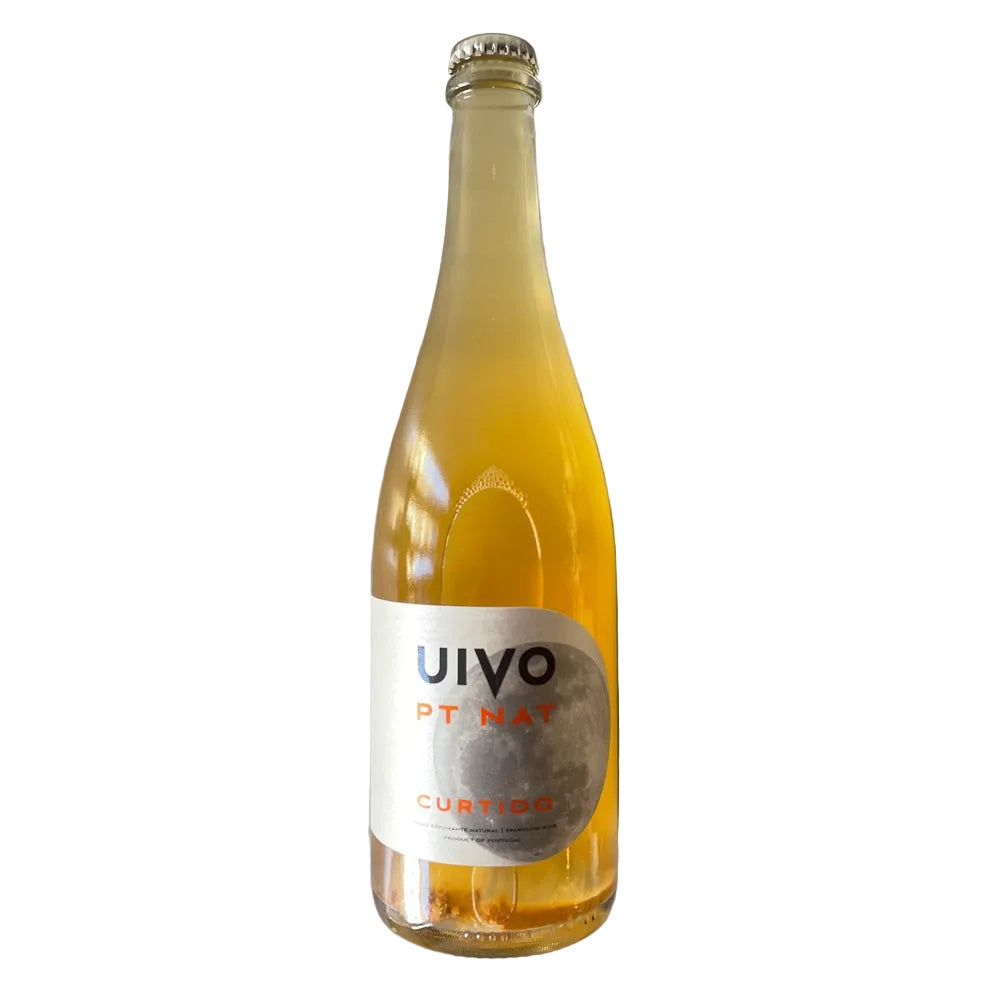 Folias de Baco 2022 PT Nat Curtido bottle on a white background